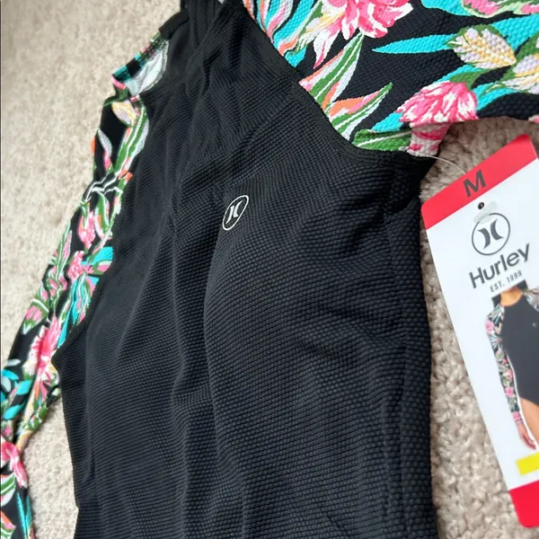 Hurley women’s swimsuit. M - Image 6