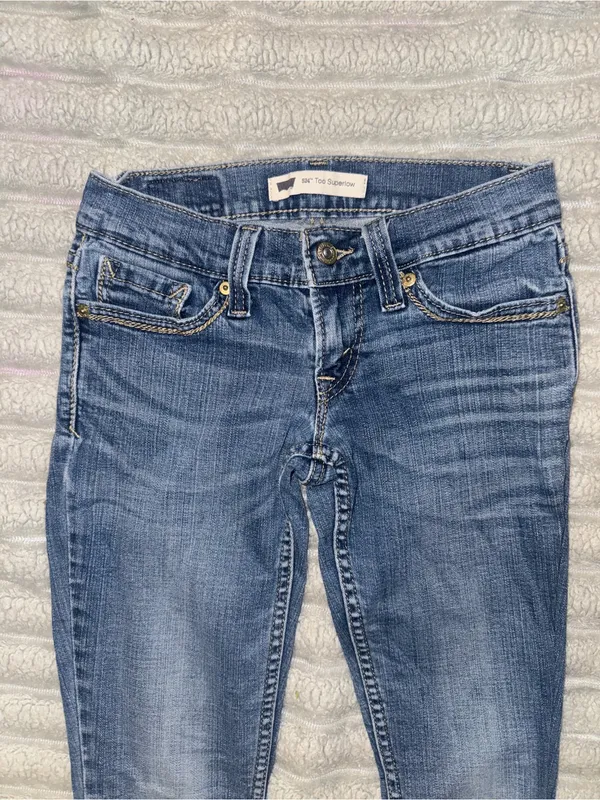 Levi’s 524 Too Superlow Low Rise Jeans Size 0 - Image 3