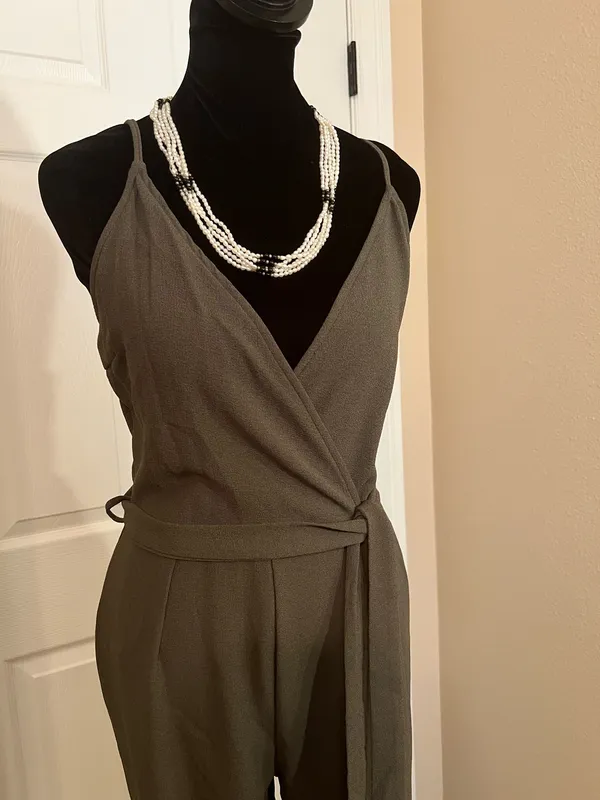 Green v neck jumpsuit - Image 2