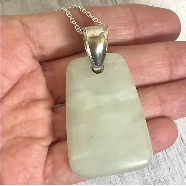 Green chalcedony pendant necklace - Image 8