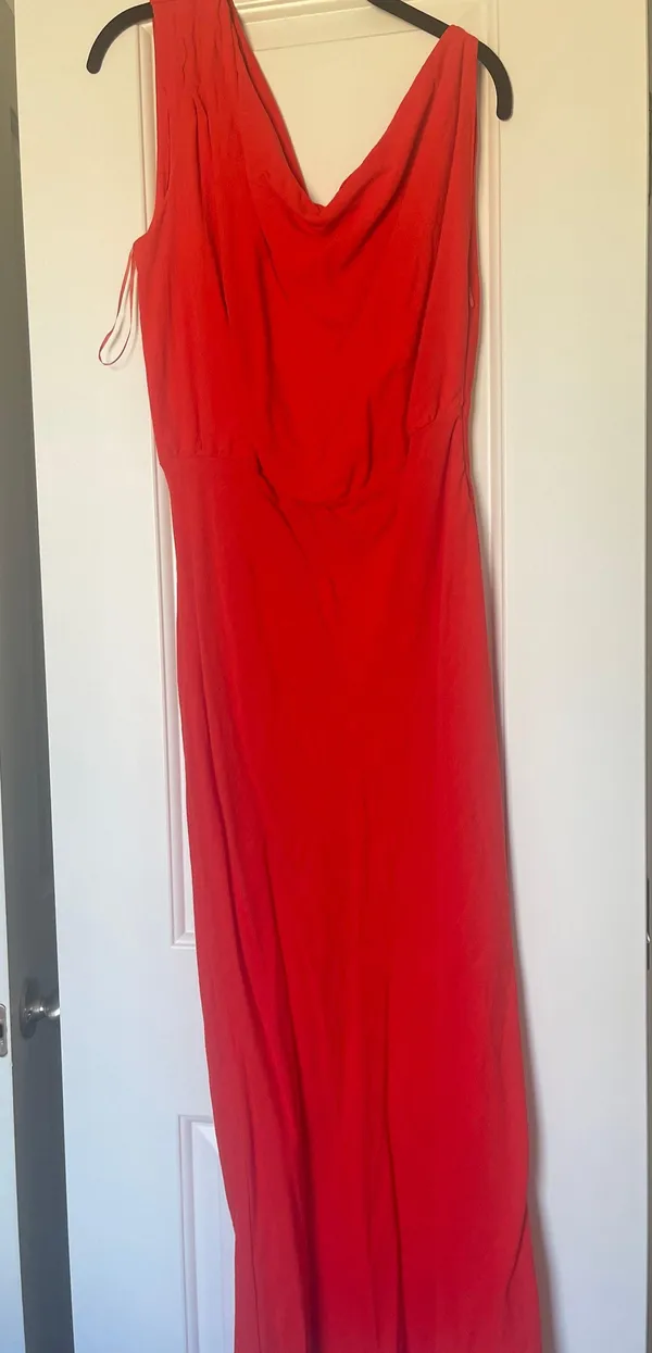 Showpo Red Linen Dress - Image 3