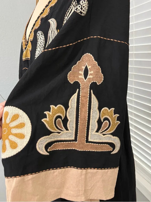 Easel Embroidered Detail Woven Dress Size Medium - Image 5