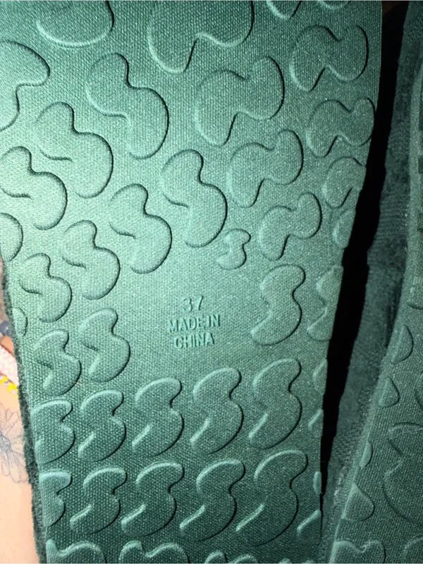 NWOT Skims Spa Terry logo slippers pine size 37 - Image 6