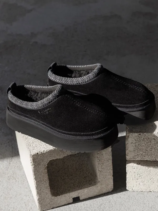 NWT UGG Koolaburra Burree Platform Slippers Black Size 8 - Image 3