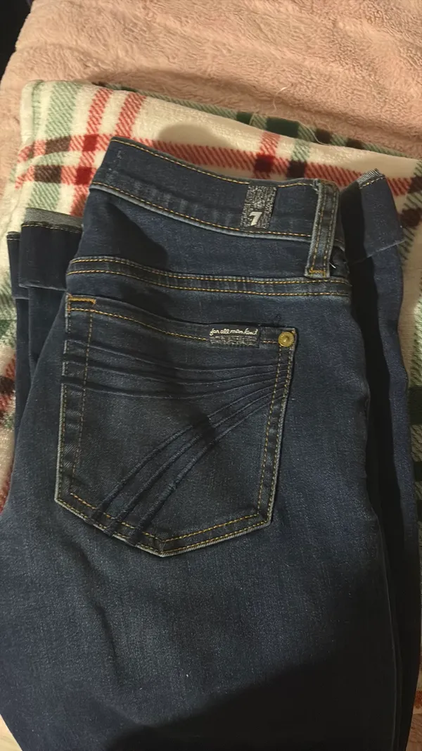 7 For All Mankind - Image 4
