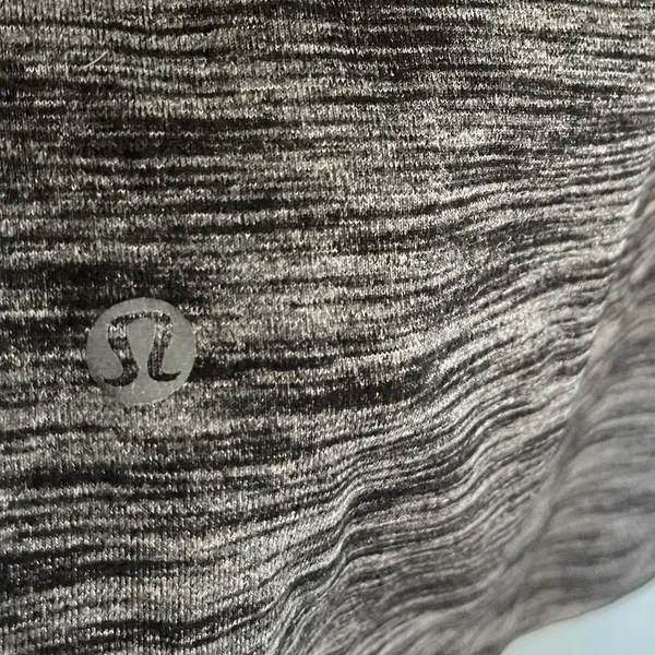 Lululemon & go Where To Dress Short Sleeve Sz 4 Heathered Black - Image 6