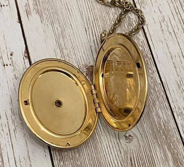 Vintage Victorian Locket Necklace - Image 13