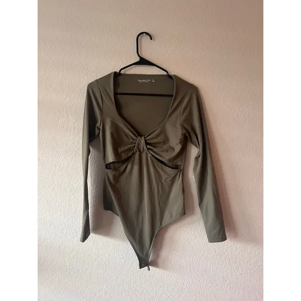 Abercrombie Olive Green Twist Front Deep V Bodysuit - Image 2