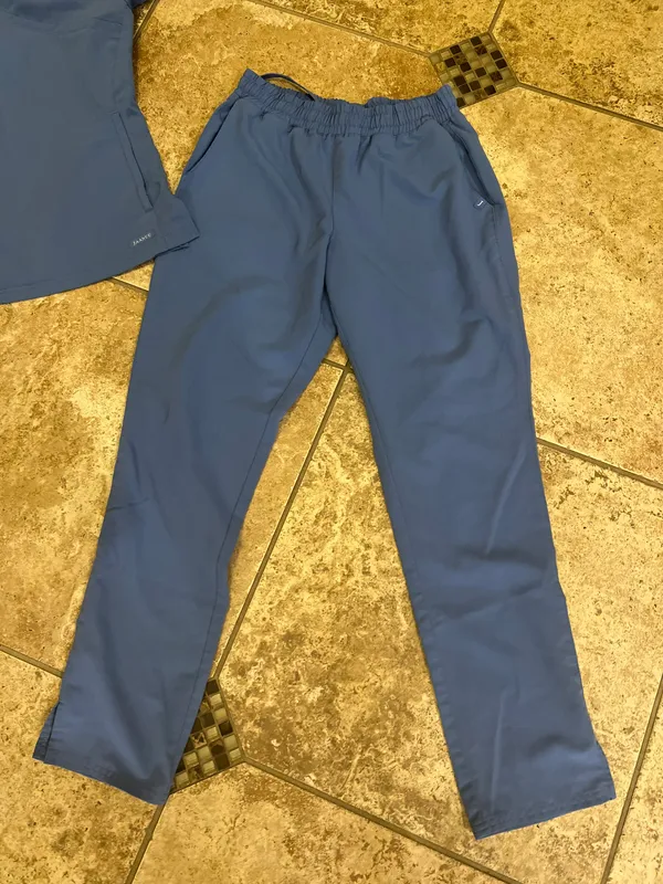 Jaanuu Scrub Set Sz S(see small flaw)! No :( - Image 2