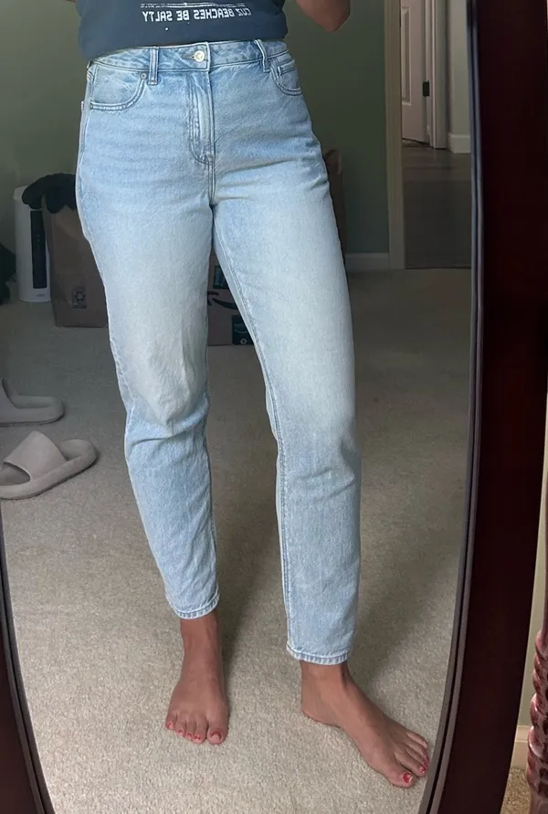 American Eagle Jeans - Image 3
