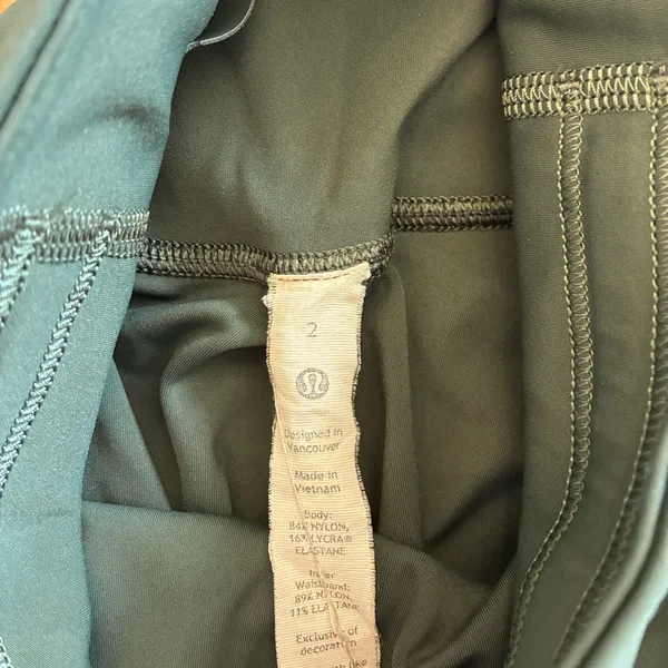 Lululemon Base Pace High-Rise Crop 23" Leggings Size 2 Green - Image 2