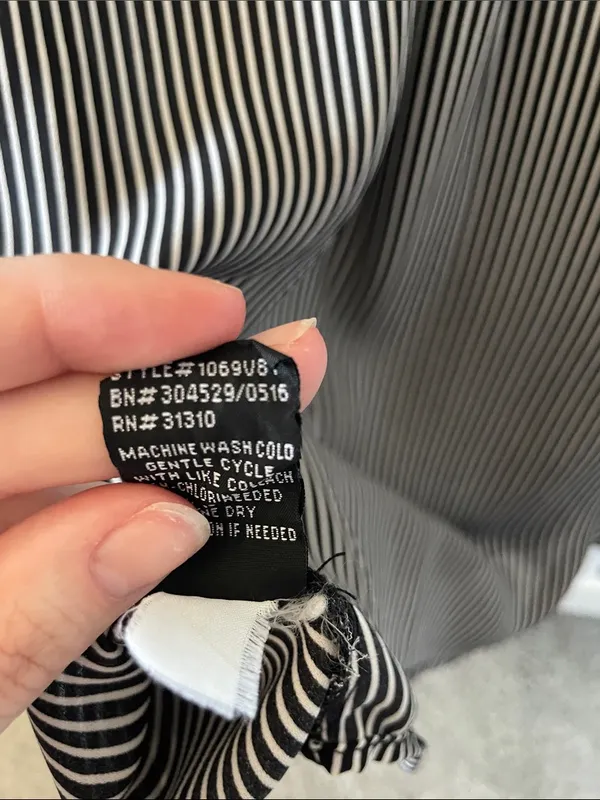 iZ Byer Women’s Black and White Striped Business Casual Button-Down Shirt -Large - Image 6