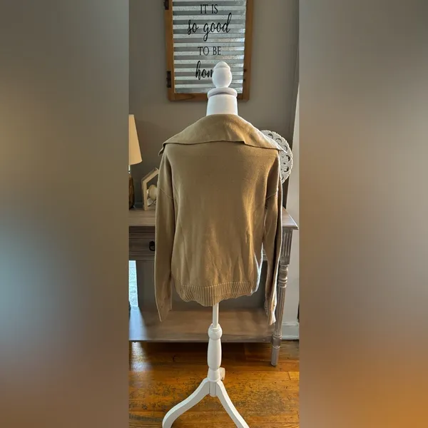 Gap Wide Collar Sweater - Image 4