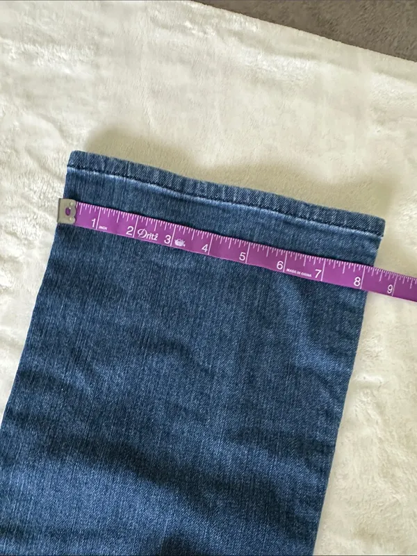 Kut from the Kloth Farah Women's Baby Boot Cut Jeans - Image 9