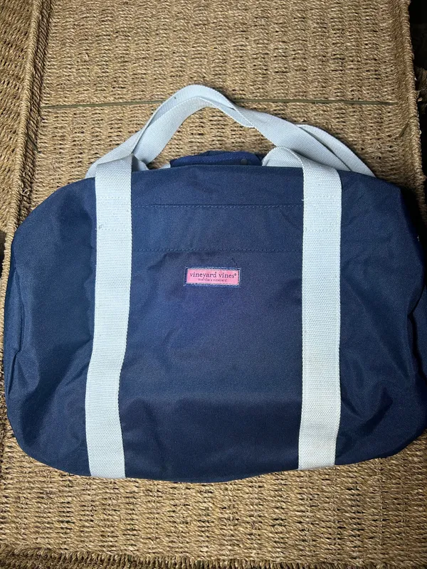 Vineyard Vines Bag Duffle Navy - Image 2