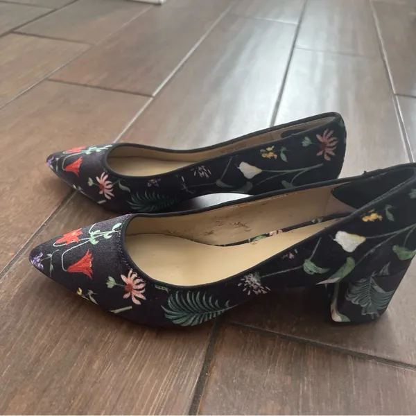 Black Floral Velvet Block Heel Ann Taylor Shoes size 6.5M - Image 2