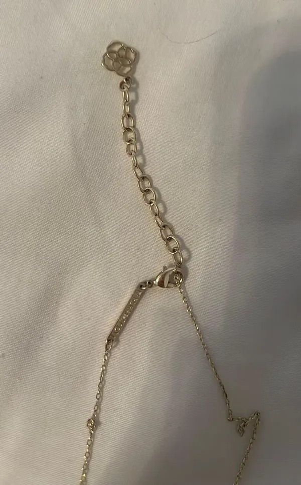 Kendra Scott Iridescent Gold heart necklace - Image 2