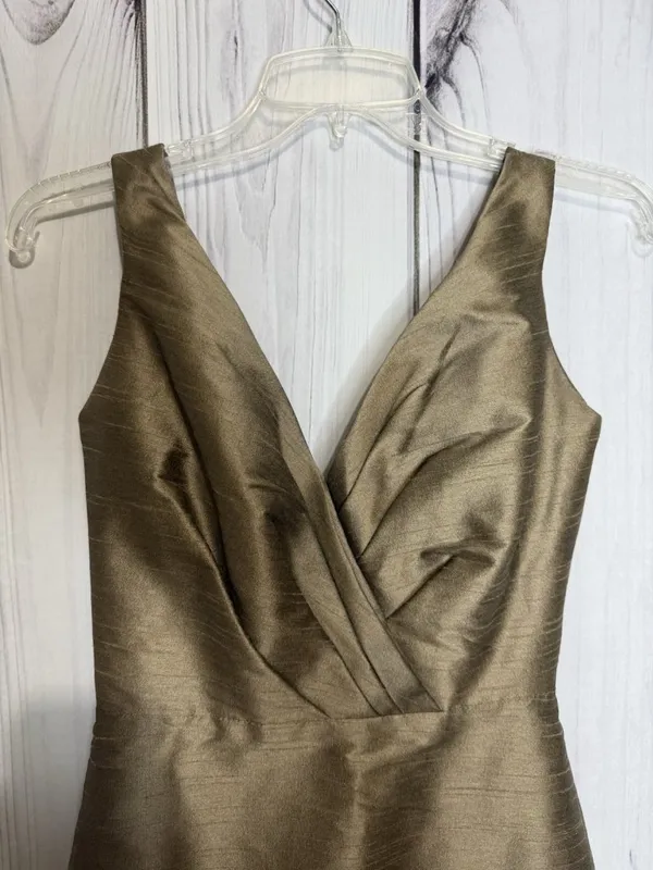 Jim Hjelm Formal Dress Sleeveless V-Neck Sz 4 Taffeta Metallic Bronze Trumpet - Image 2