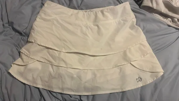White skirt Size L - Image 2