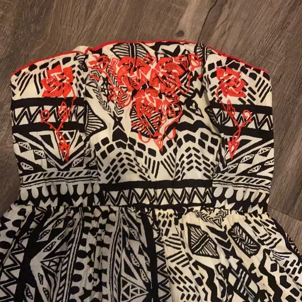 Daytrip Aztec Strapless Dress - Image 2