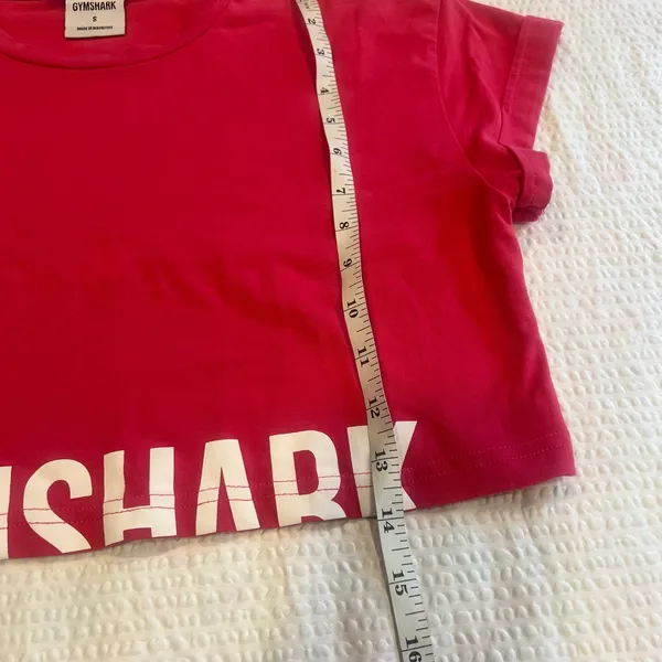 Gymshark hot pink crop top for women size Small - Image 5