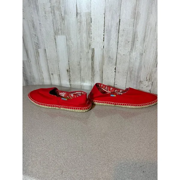 Women's Ubuntu Classic Red Afridrilles Size‎ 9.5 - Image 5
