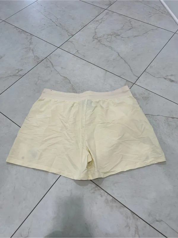 Nike Pale Yellow Sportswear Side Button Shorts Size XXL - Image 5