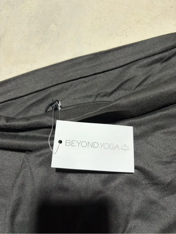 Beyond Yoga NWT pocket infinity scarf - Image 5