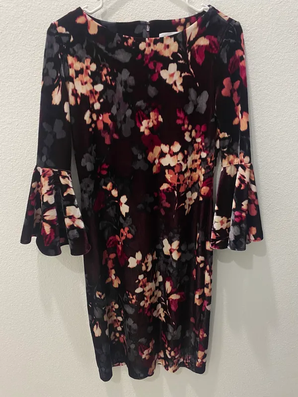 Calvin Klein Velvet Floral Dress Size 4 - Image 4