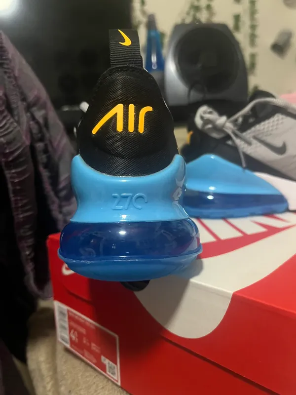Nike Air Max 270 Shoes 6 womens - Image 5
