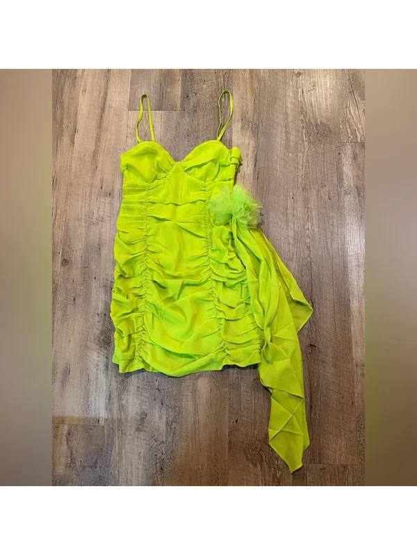 NWT FOR LOVE & LEMONS Lorlai Mini Dress in Lime Green Ruched Dress Medium - Image 3