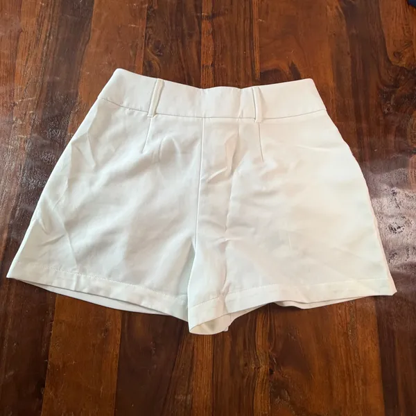 Express Editor Shortie Super High Rise Shorts White Tailored Trouser Style - Image 2
