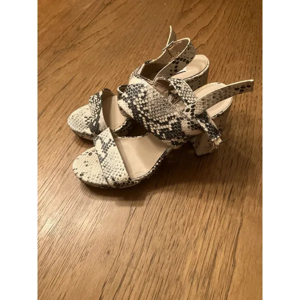 Steve Madden Sarena Snake Print Strappy Open Toe Block Heel Ankle Strap 7 - Image 4