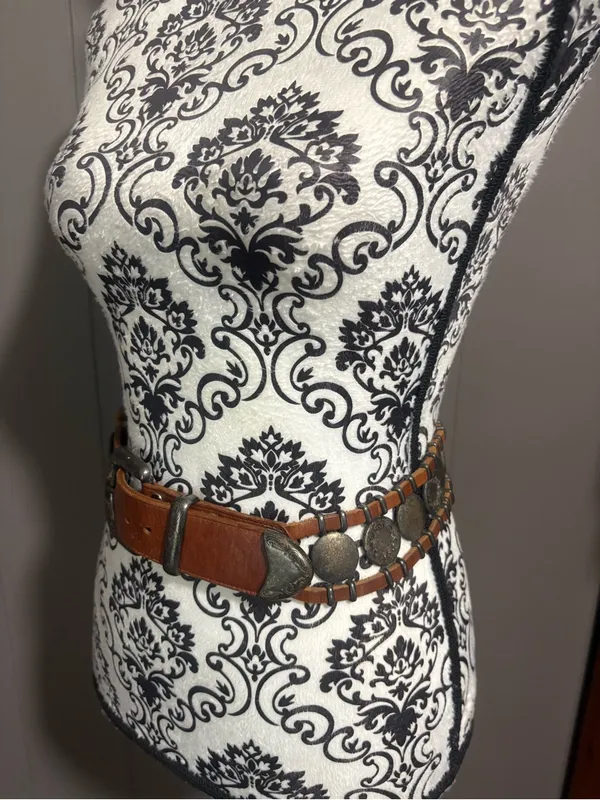 Vintage Western Leather Concho Belt - Image 5