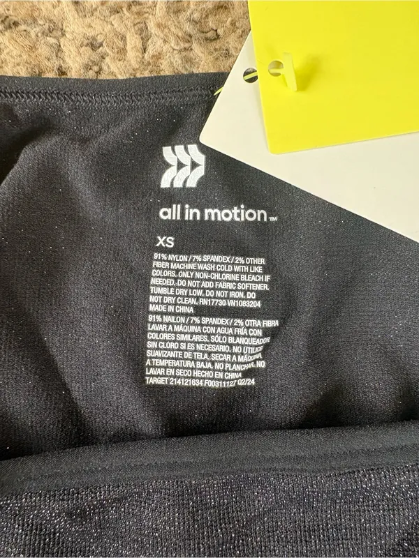 all in motion NWT Black Sparkle Long-Sleeve Crop Top - Image 3