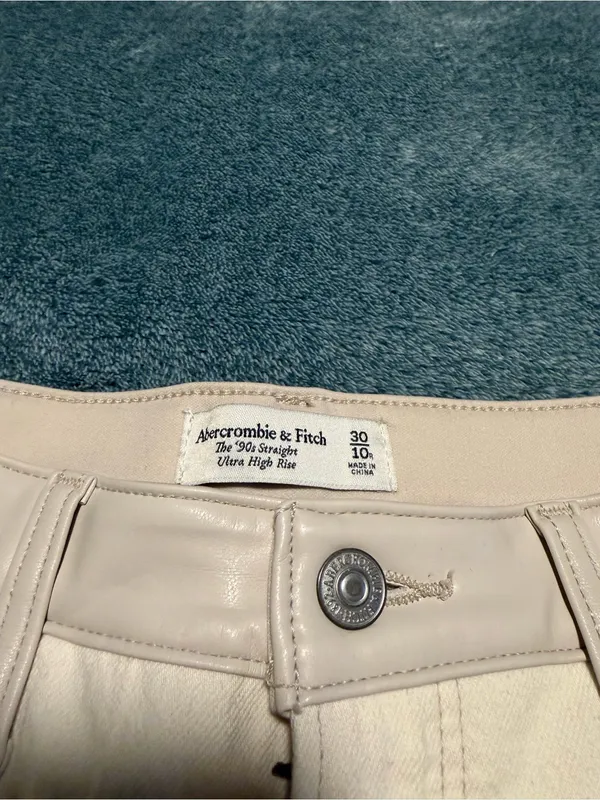 Abercrombie & Fitch The 90's Straight Ultra High Rise Off White Denim Jeans 10 - Image 3