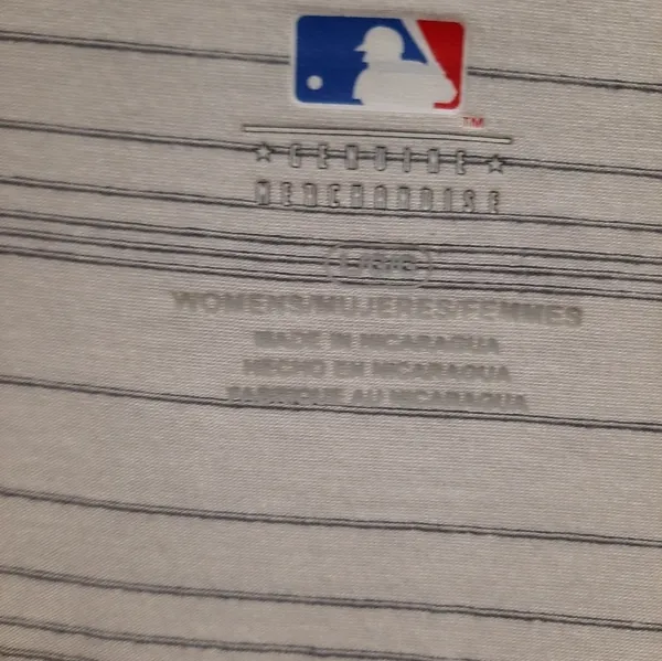 Genuine Merchandise Atlanta Braves Tee Large - Image 4