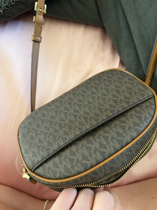 Michael Kors Crossbody - Image 4