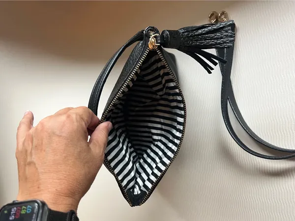 Kate Spade New York Southport Avenue Mini Maria Black Crossbody NWOT - Image 5