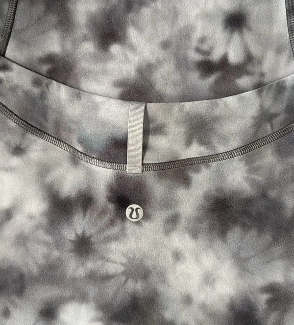 Lululemon Size 10 Define Cropped Nulu Jacket  - Image 4