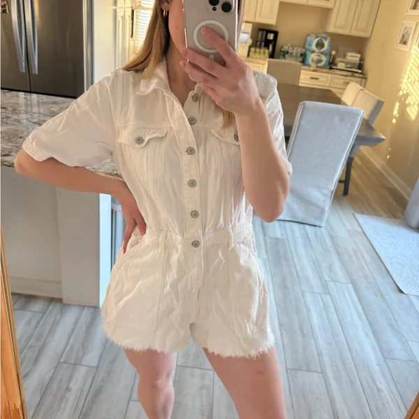 American Eagle White Denim Romper Short Sleeve Button Front Raw Hem Size L - Image 3