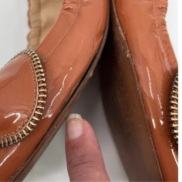 See by Chloe Patent Leather Bow Ballet Flats Sz 6.5 Old Money Euro Zipper Cognac - Image 8
