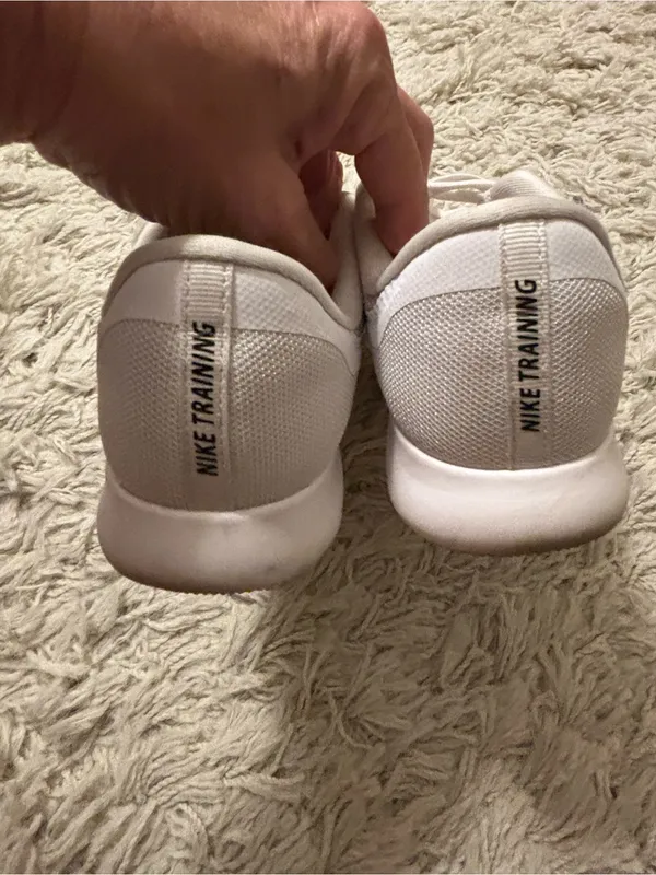 Nike Women's White and Black Knit Training Sneakers Size 6.5 - Image 5