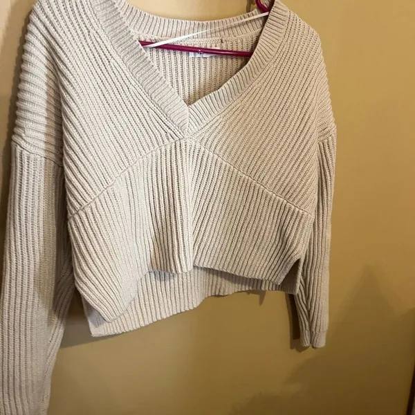 Pacsun‎ xs cropped beige sweater - Image 3