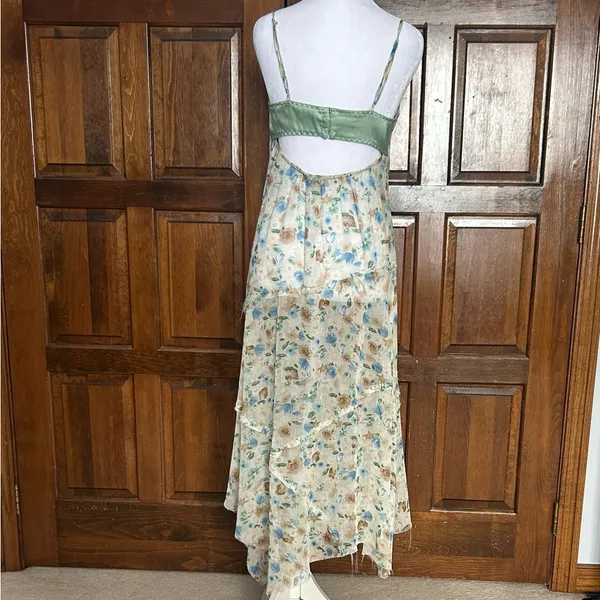 Urban Outfitters Priscilla Seamed Floral Midi Dress‎ Medium Shear Coquette - Image 4