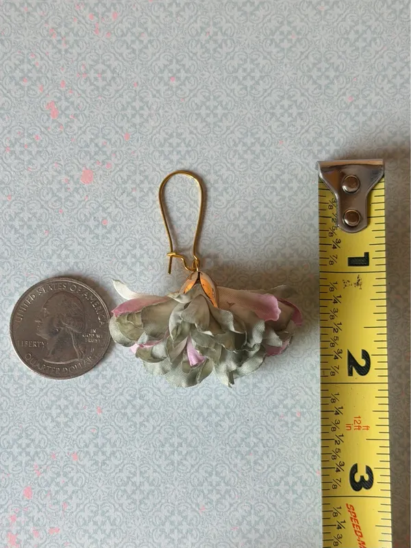 Handmade fairy cute flower unique style dangle earrings💚 - Image 8