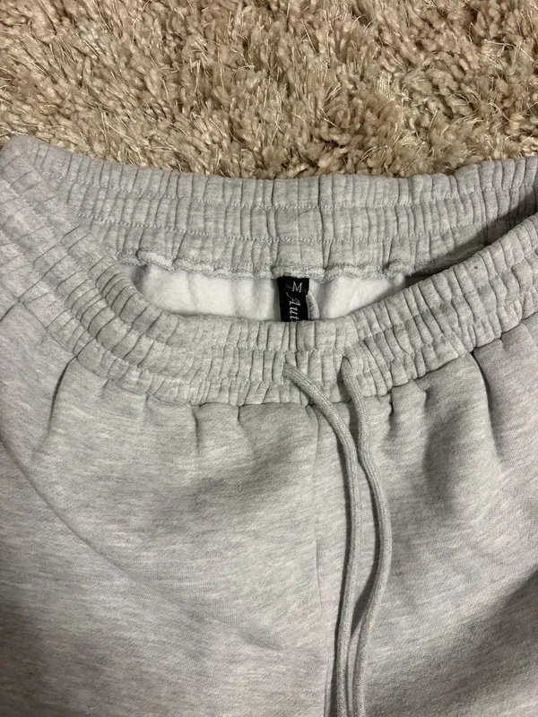 Amazon Sweat Shorts High-Waisted Grey Medium - Image 2