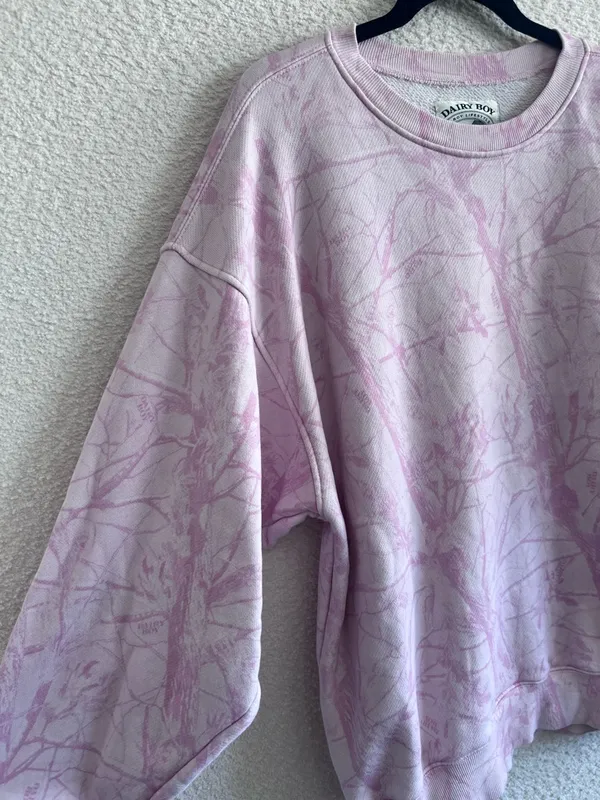 Dairy‎ Boy Women’s Pink Woodland Camo Oversized Sweatshirt Pullover Size Medium - Image 5