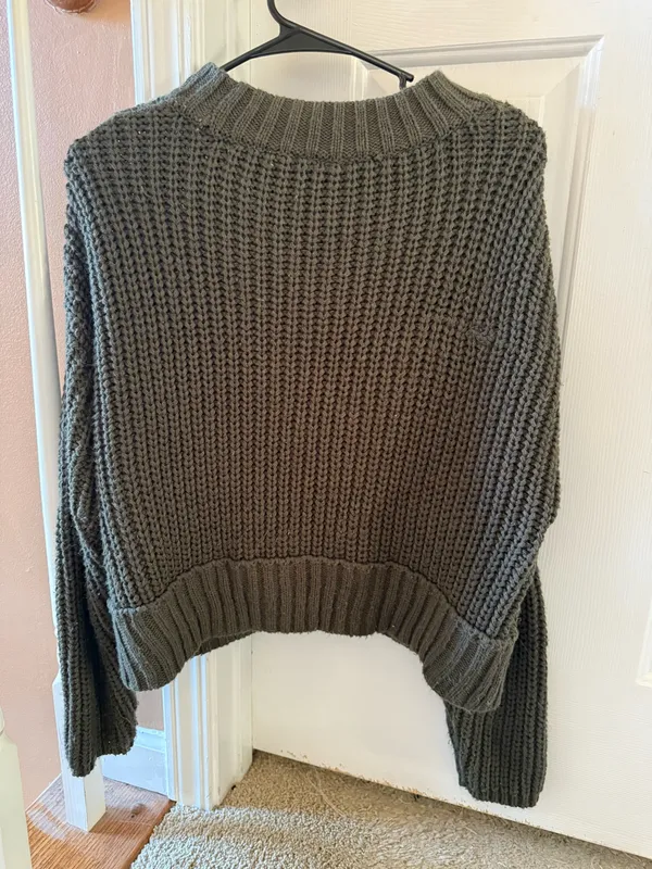 Green sweater  - Image 3