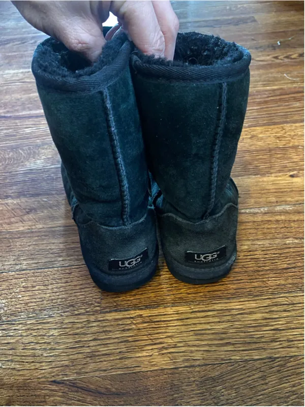 UGG Australia Boots Classic Short Black Suede Shearling Winter Cozy 2000s - Image 4